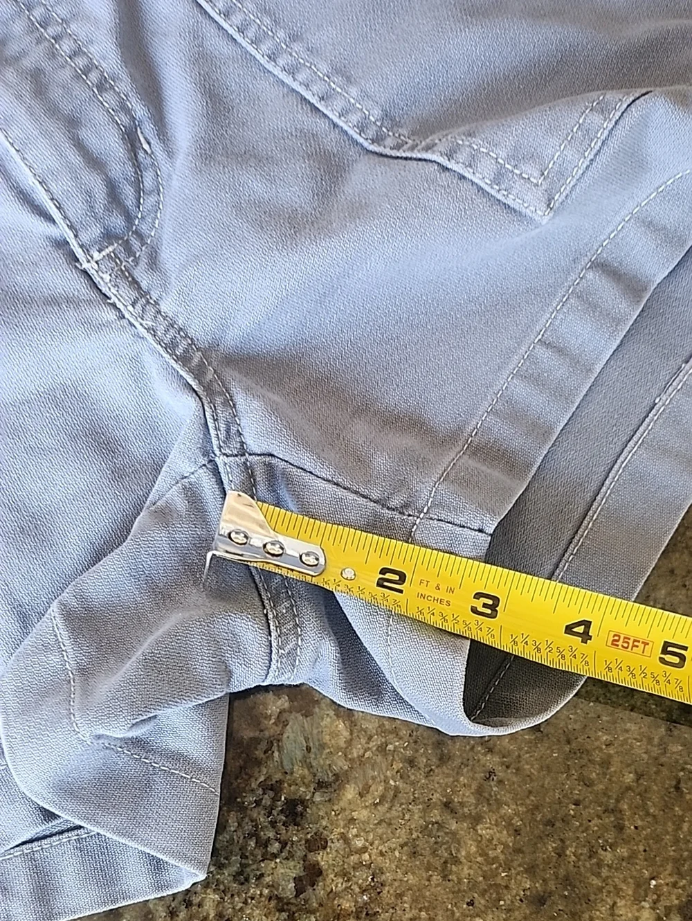 Old Navy Women's Light blue/gray Cotton Cargo Shorts with Pockets - Size 4
